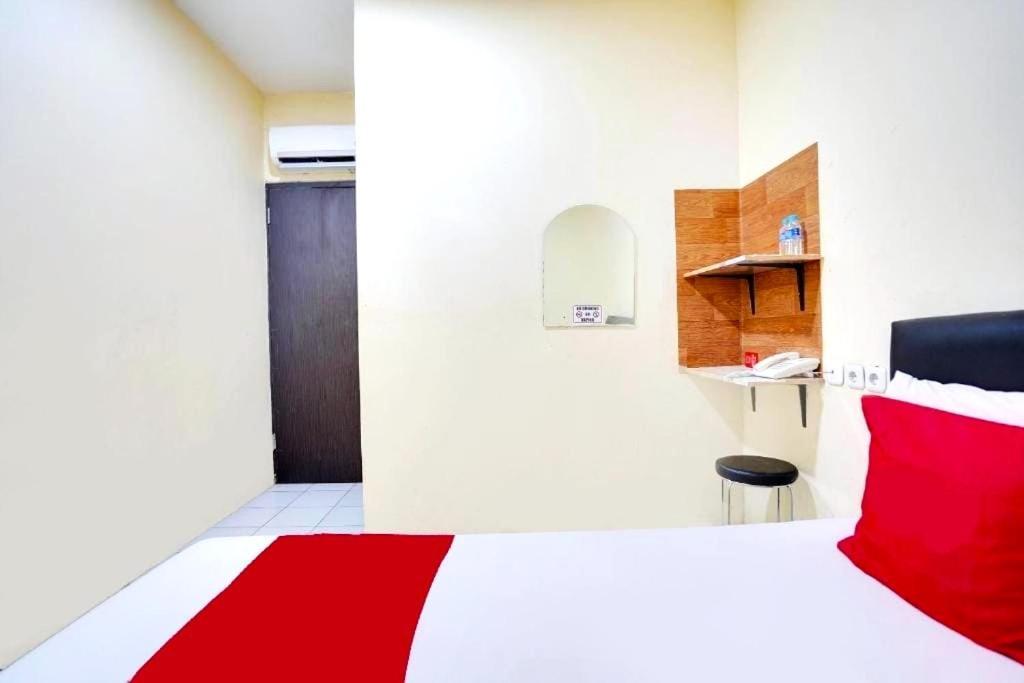 De Plaza Hotel Σουραμπάγια Εξωτερικό φωτογραφία